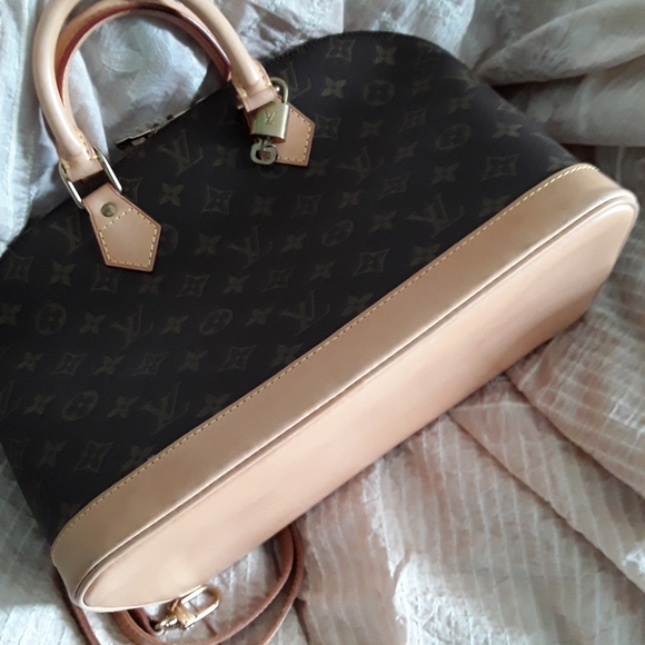 HELLO GORGEOUS! LV ALMA SOLD! - Picture 7 of 12